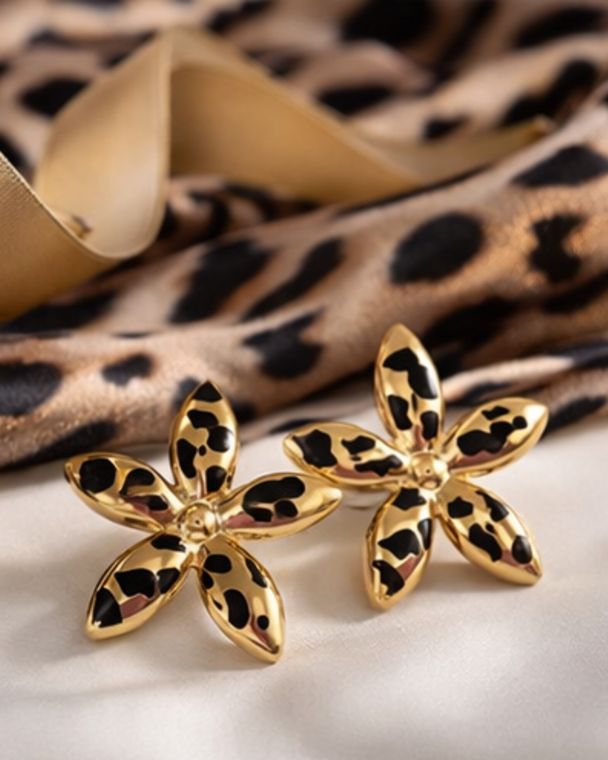 Noir Bloom Earrings - Image 4